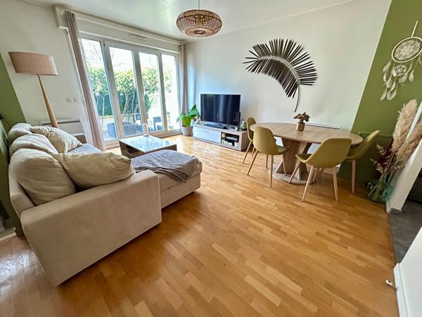 Appartement Poissy 3 pièce(s) 65 m2 €310 000 ** - Référence 8654