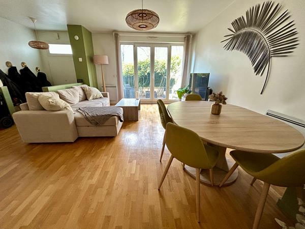 Appartement Poissy 3 pièce(s) 65 m2 €310 000 ** - Référence 8654