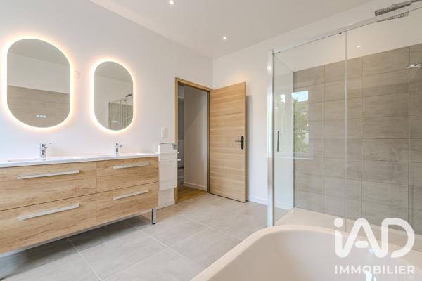 Maison à vendre 6 pièces 225 m² Épernay