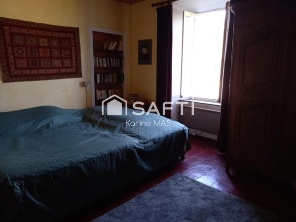 Maison 6 chambres avec extérieur et garage