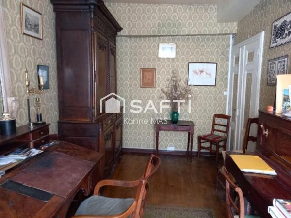 Maison 6 chambres avec extérieur et garage