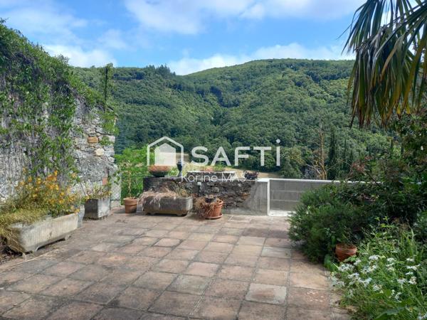 Maison 6 chambres avec extérieur et garage