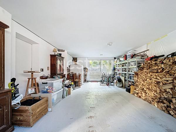 Charmante maison à vendre à Nantes - Chantenay, 3 chambres, 2 garages. Beau jardin.