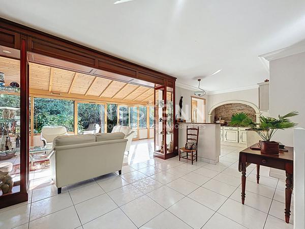 Charmante maison à vendre à Nantes - Chantenay, 3 chambres, 2 garages. Beau jardin.