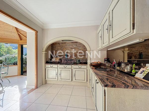 Charmante maison à vendre à Nantes - Chantenay, 3 chambres, 2 garages. Beau jardin.