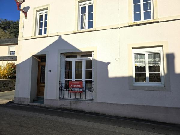 Maison à Blandouet-Saint Jean, 53270 - 6 pièces 111m²