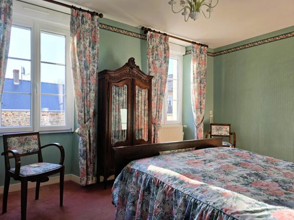 Maison à Blandouet-Saint Jean, 53270 - 6 pièces 111m²