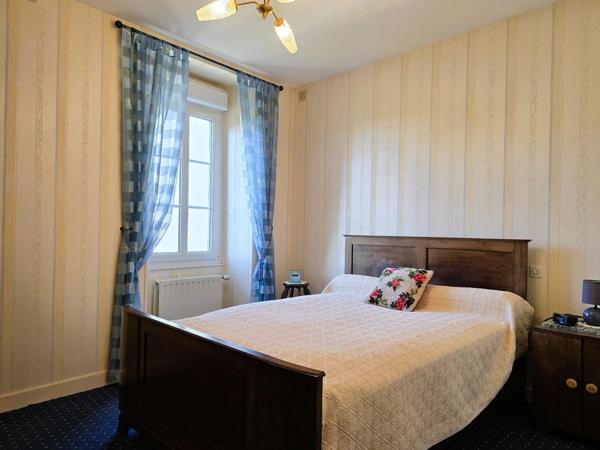 Maison à Blandouet-Saint Jean, 53270 - 6 pièces 111m²