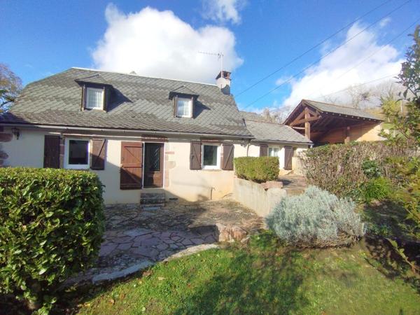 Maison T3 Villecomtal + terrain plat de 410 m² Villecomtal