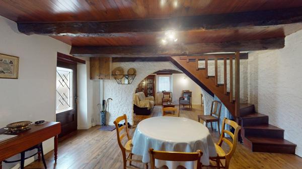 Maison T3 Villecomtal + terrain plat de 410 m² Villecomtal