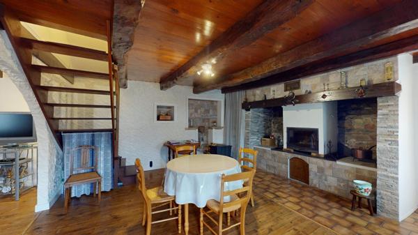 Maison T3 Villecomtal + terrain plat de 410 m² Villecomtal