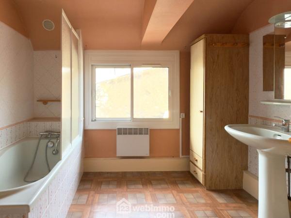 Immeuble 287 m² à Mazé-Milon 49630