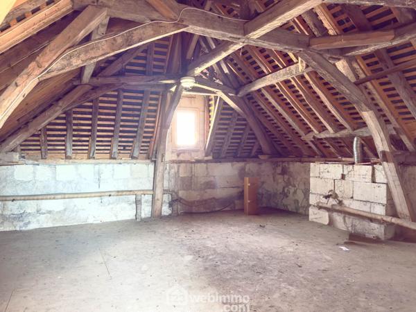 Immeuble 287 m² à Mazé-Milon 49630