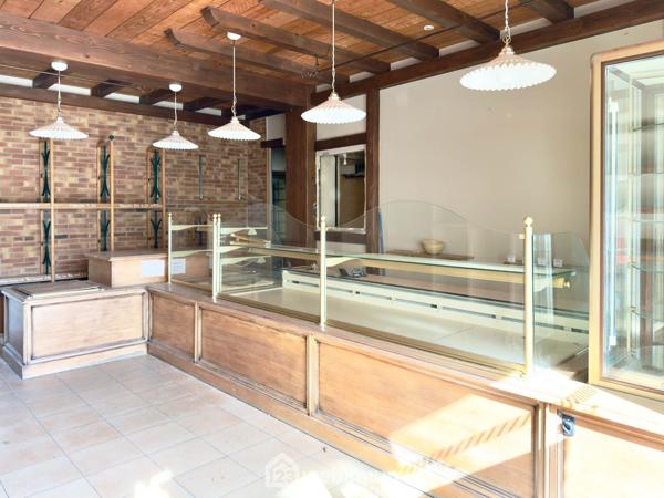 Immeuble 287 m² à Mazé-Milon 49630