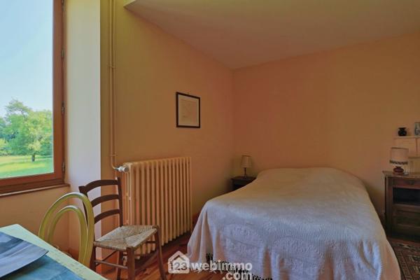 Longère 295 m² à Sommières-du-Clain 86160