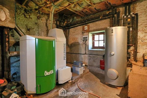 Longère 295 m² à Sommières-du-Clain 86160