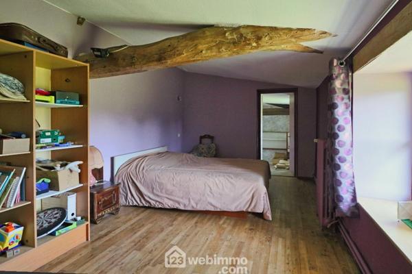 Longère 295 m² à Sommières-du-Clain 86160