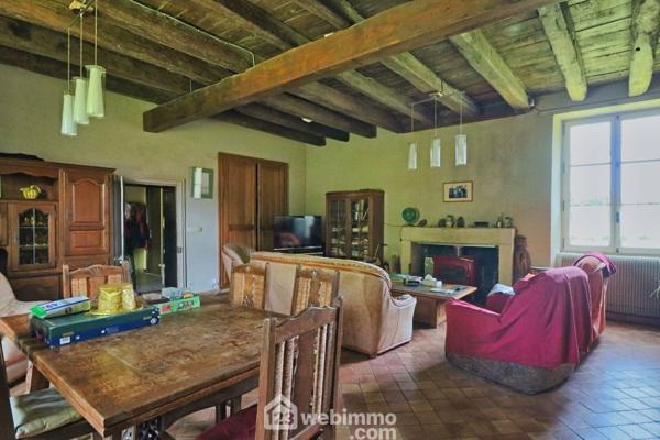 Longère 295 m² à Sommières-du-Clain 86160