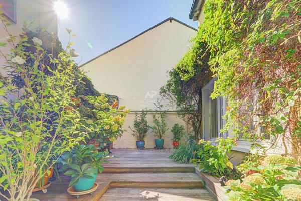 Maison Saint Germain En Laye 5 pièce(s) 87.08m2 745 000 € **  - Référence  18835