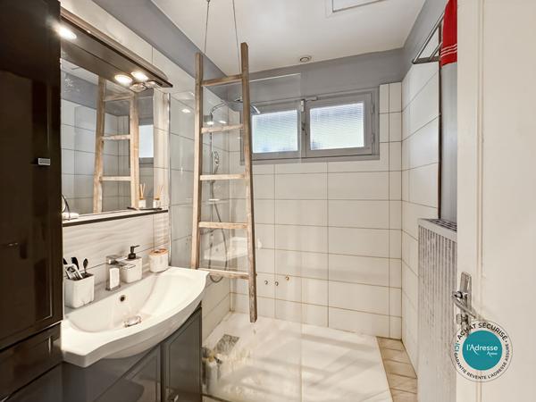 Maison familiale 5 pièces, 80 m² + sous-sol total