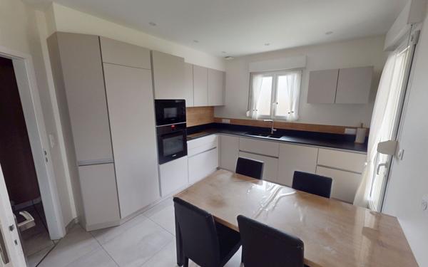 Maison à vendre    6 pièces •  Norroy-le-Veneur