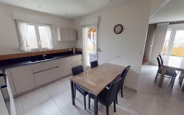 Maison à vendre    6 pièces •  Norroy-le-Veneur