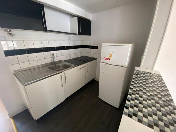A LOUER : T2 à LILLE • Place de Strasbourg, rue boucher de Perthes • 925 € CC • Réf. 00561-001