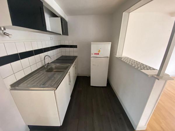 A LOUER : T2 à LILLE • Place de Strasbourg, rue boucher de Perthes • 925 € CC • Réf. 00561-001