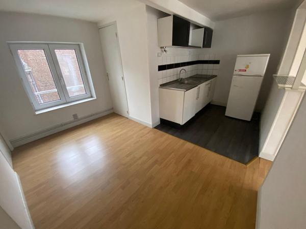 A LOUER : T2 à LILLE • Place de Strasbourg, rue boucher de Perthes • 925 € CC • Réf. 00561-001