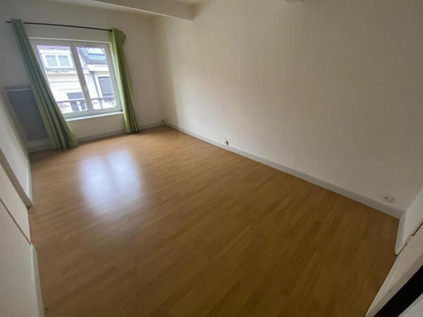 A LOUER : T2 à LILLE • Place de Strasbourg, rue boucher de Perthes • 925 € CC • Réf. 00561-001