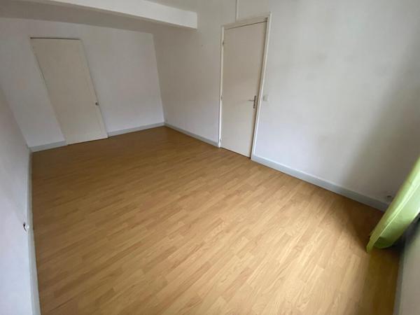 A LOUER : T2 à LILLE • Place de Strasbourg, rue boucher de Perthes • 925 € CC • Réf. 00561-001
