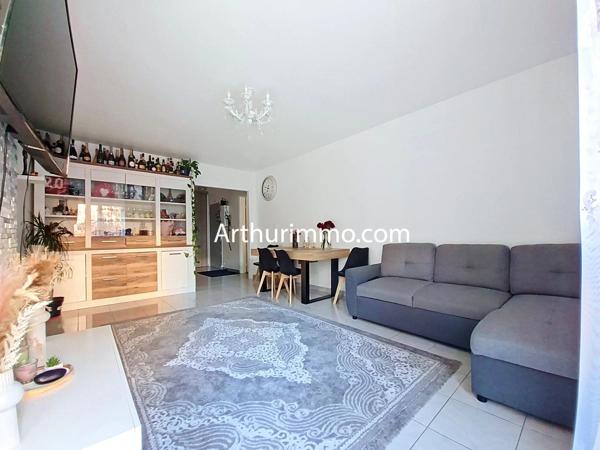 Vente                                                      Appartement
                        
                     4 pièces                      78 m2                     à Boissy-Saint-Léger