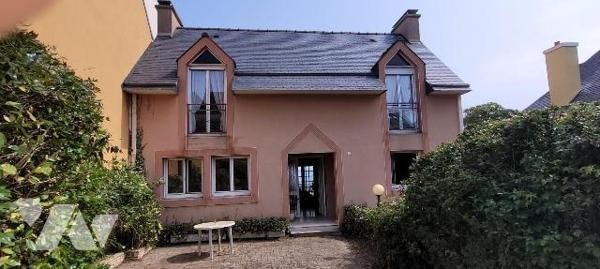 CAMARET SUR MER - RARE - VUE SUR MER - Maison récente de bonne construction composée d'une entr...