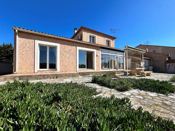 Spacieuse villa sise sur un terrain de 493m² - Bouzigues