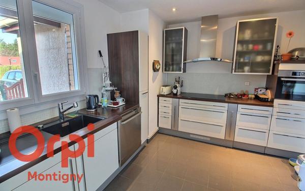 Maison à vendre    4 pièces •  Voisins-le-Bretonneux