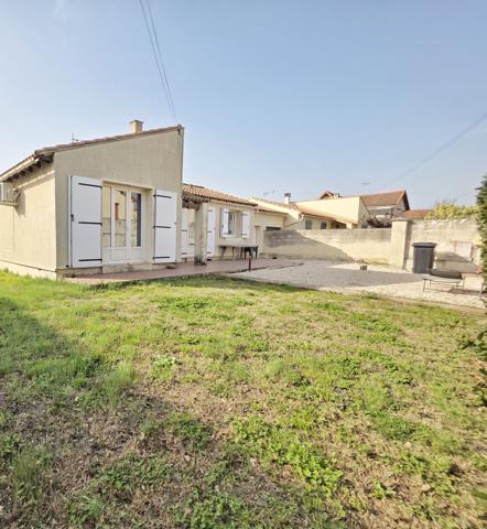 Tarascon (13150) maison de plain pied Tarascon, 2 chambres, jardin, garage