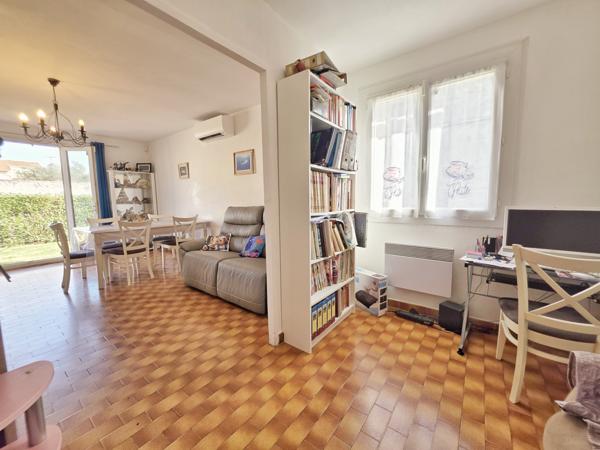 Tarascon (13150) maison de plain pied Tarascon, 2 chambres, jardin, garage