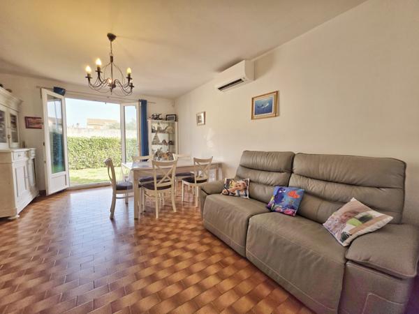 Tarascon (13150) maison de plain pied Tarascon, 2 chambres, jardin, garage