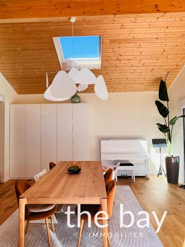 Gujan-Mestras (33470) Gujan-Mestras – Maison de plain-pied aux prestations haut de gamme, avec piscine et grand séjour de 87 m²