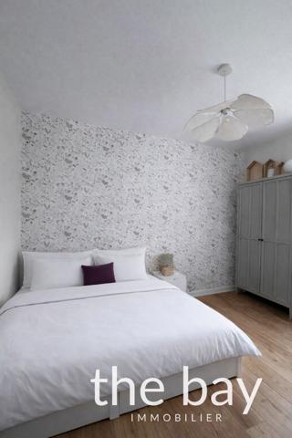 Gujan-Mestras (33470) Gujan-Mestras – Maison de plain-pied aux prestations haut de gamme, avec piscine et grand séjour de 87 m²