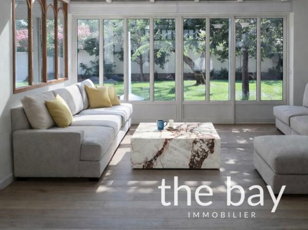 Gujan-Mestras (33470) Gujan-Mestras – Maison de plain-pied aux prestations haut de gamme, avec piscine et grand séjour de 87 m²