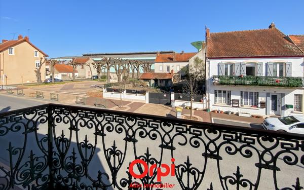 Immeuble à vendre    5 pièces •  Commentry