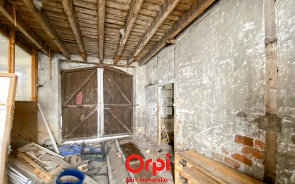 Immeuble à vendre    5 pièces •  Commentry