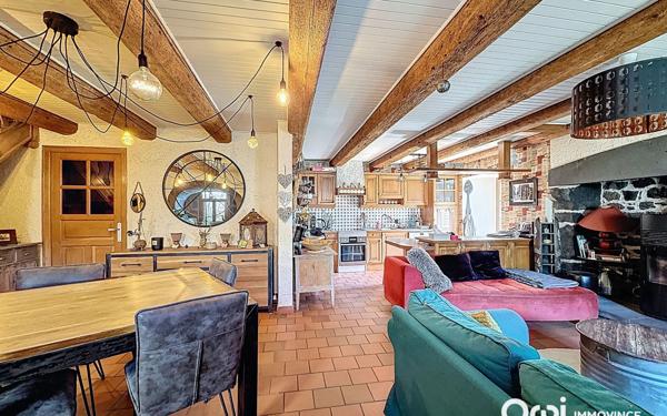 Maison à vendre    7 pièces •  Andelat