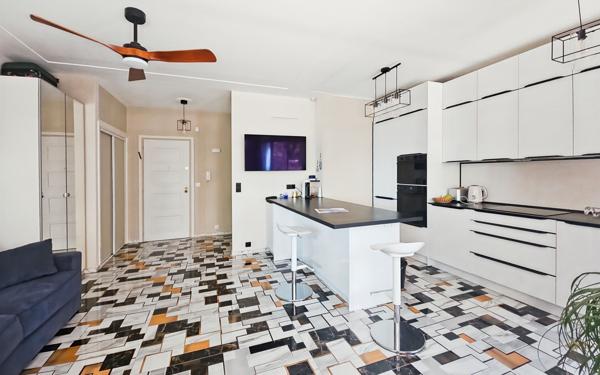 Appartement à vendre    1 pièce • 32,17 m2 Nice