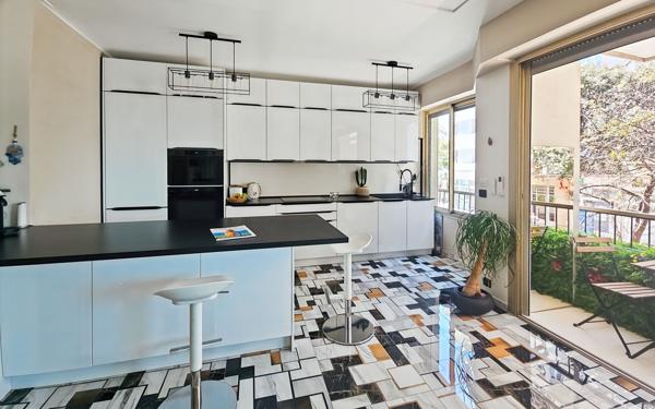 Appartement à vendre    1 pièce • 32,17 m2 Nice