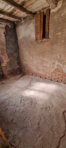 BELLE GRANGE SPACIEUSE  A RENOVER