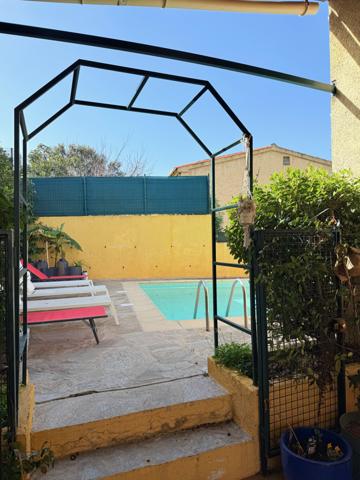 Mezzavia (20167) Maison 200 m² avec piscine et appartement indépendant – Ajaccio