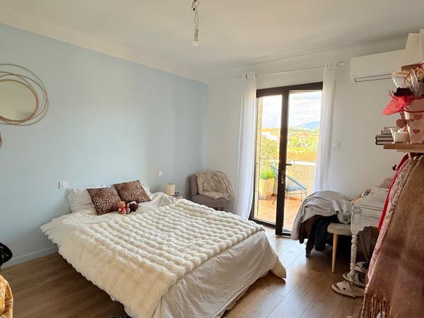 Mezzavia (20167) Maison 200 m² avec piscine et appartement indépendant – Ajaccio