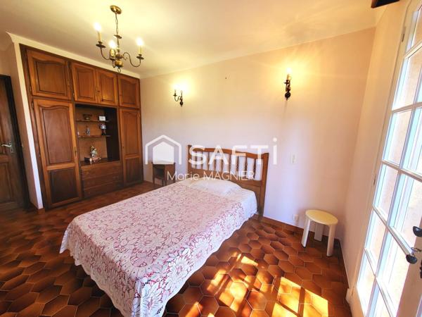 À VENDRE : VILLA PROVENÇALE DE CARACTÈRE  DE 269 M2 À RÉNOVER – LA CROIX-VALMER,   avec jardin aux essences méditerranéennes de 1300 m2 piscinable proche village et plage